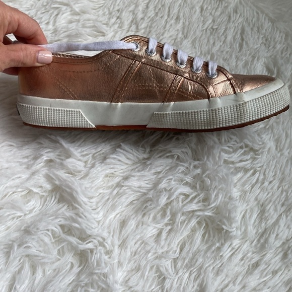 Superga COTU classic sneaker shiny rose gold US size 8. - Picture 7 of 9